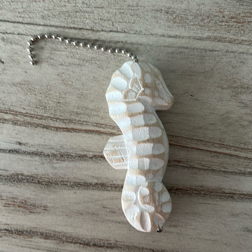 Loosen Sea Horse Fan Pull